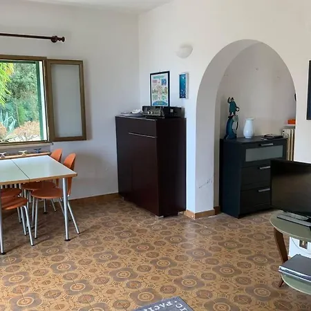 Dom wakacyjny Casa Indipendente In Vista Mare